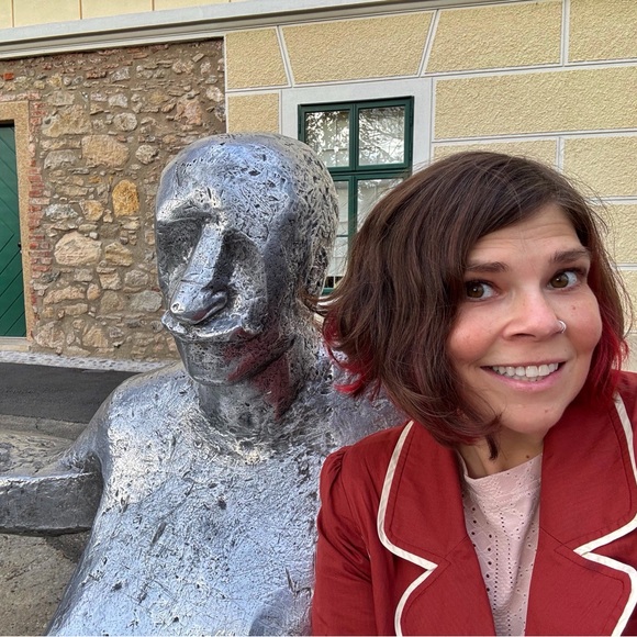 Meet your posher, Andi (and Woody)! - Picture 2 of 16